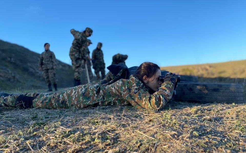 Աննա Հակոբյանը լուսանկարներ է հրապարակել՝ դիրքապահ կանանց ջոկատի առօրյայից