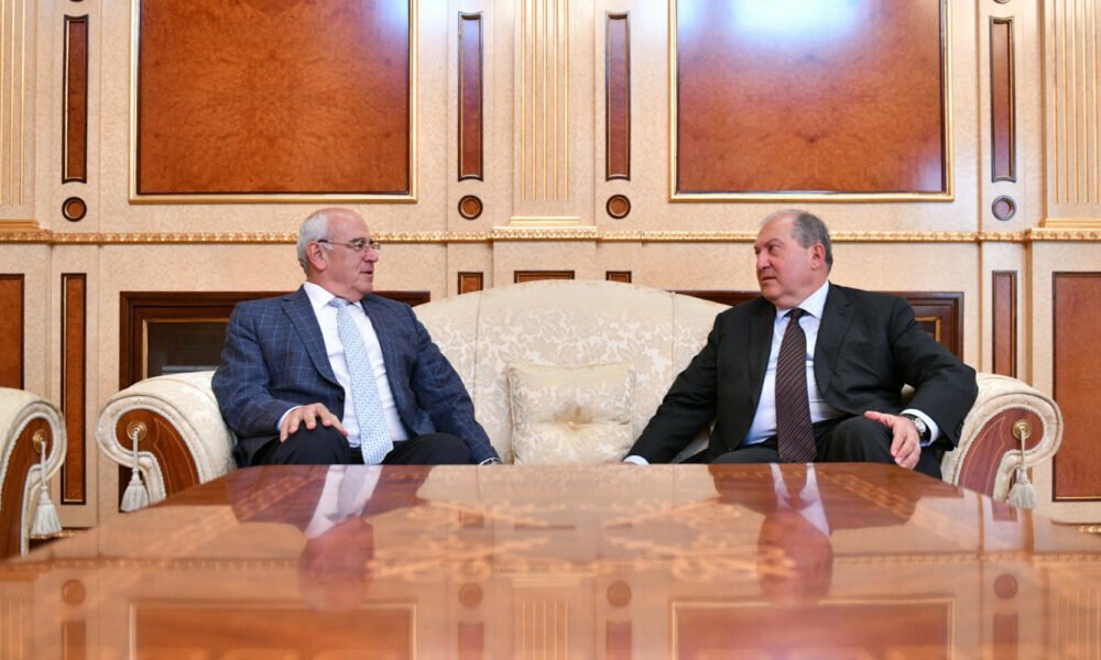 680380-milk-products