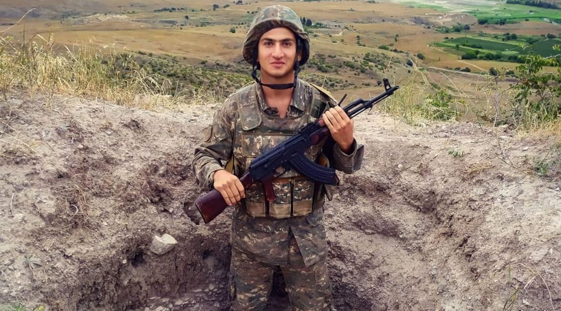 Եթե մենք չկռվենք, թուրքը կմտնի մեր մանկության տունը․ հրետանավոր Հայկազ Մկրտչյանը միշտ պատրաստ էր մարտի