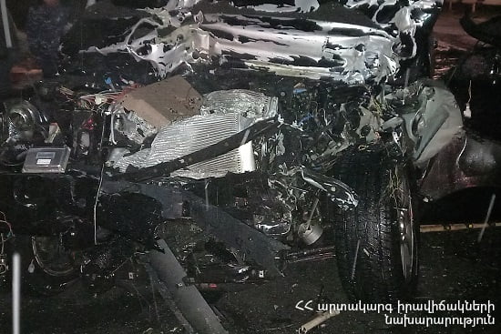 Երևան-Իջևան ճանապարհին բախվել են Range Rover-ն ու ԶԻԼ-ը․ կան զոհեր և տուժածներ