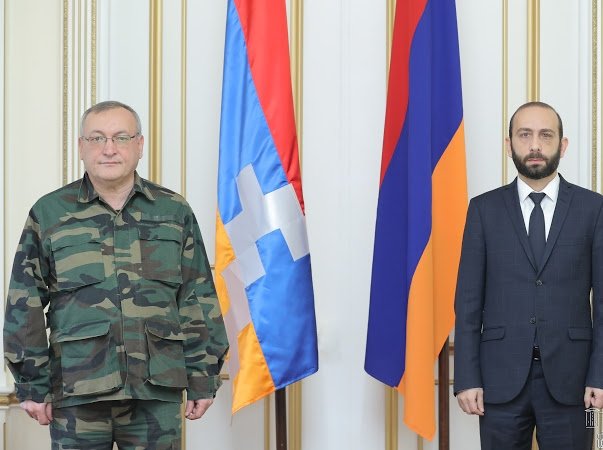 Արարատ Միրզոյանը հանդիպել է ԱՀ Ազգային ժողովի նախագահի հետ