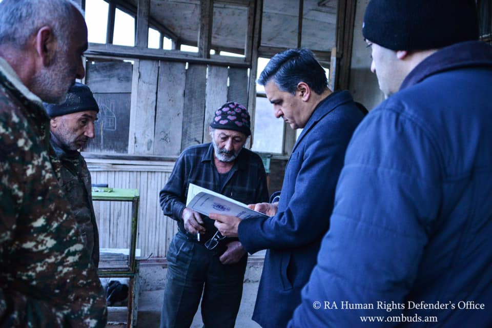 Շուռնուխցու անասնաշենքը բաժանվել է 2 մասի` «ադրբեջանական» և «հայկական»․ ՄԻՊ