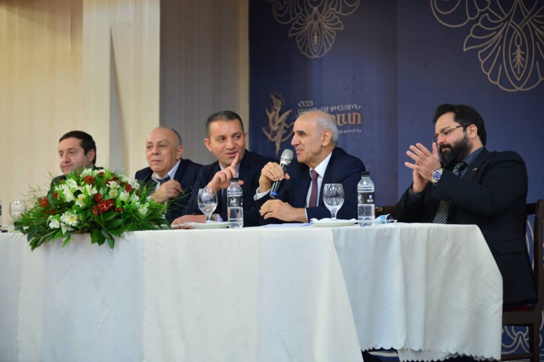 Քերոբյանը Իրանում գործարար համաժողովի է մասնակցել