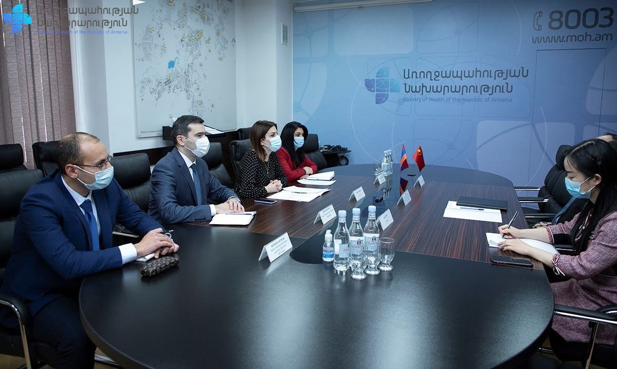 Առողջապահության նախարարն ընդունել է ՉԺՀ դեսպան Ֆան Յունին