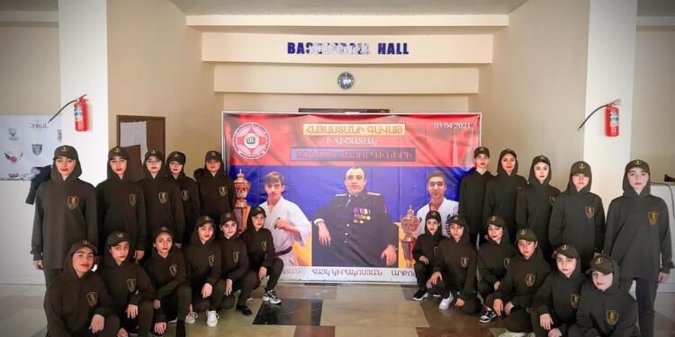 Պատերազմում անմահացած կարատեիստների սև գոտիները հանձնվել են նրանց ծնողներին