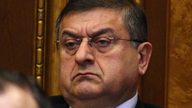 Հանդիպել են Գագիկ Ջհանգիրյանն ու ՊՆ ղեկավարը