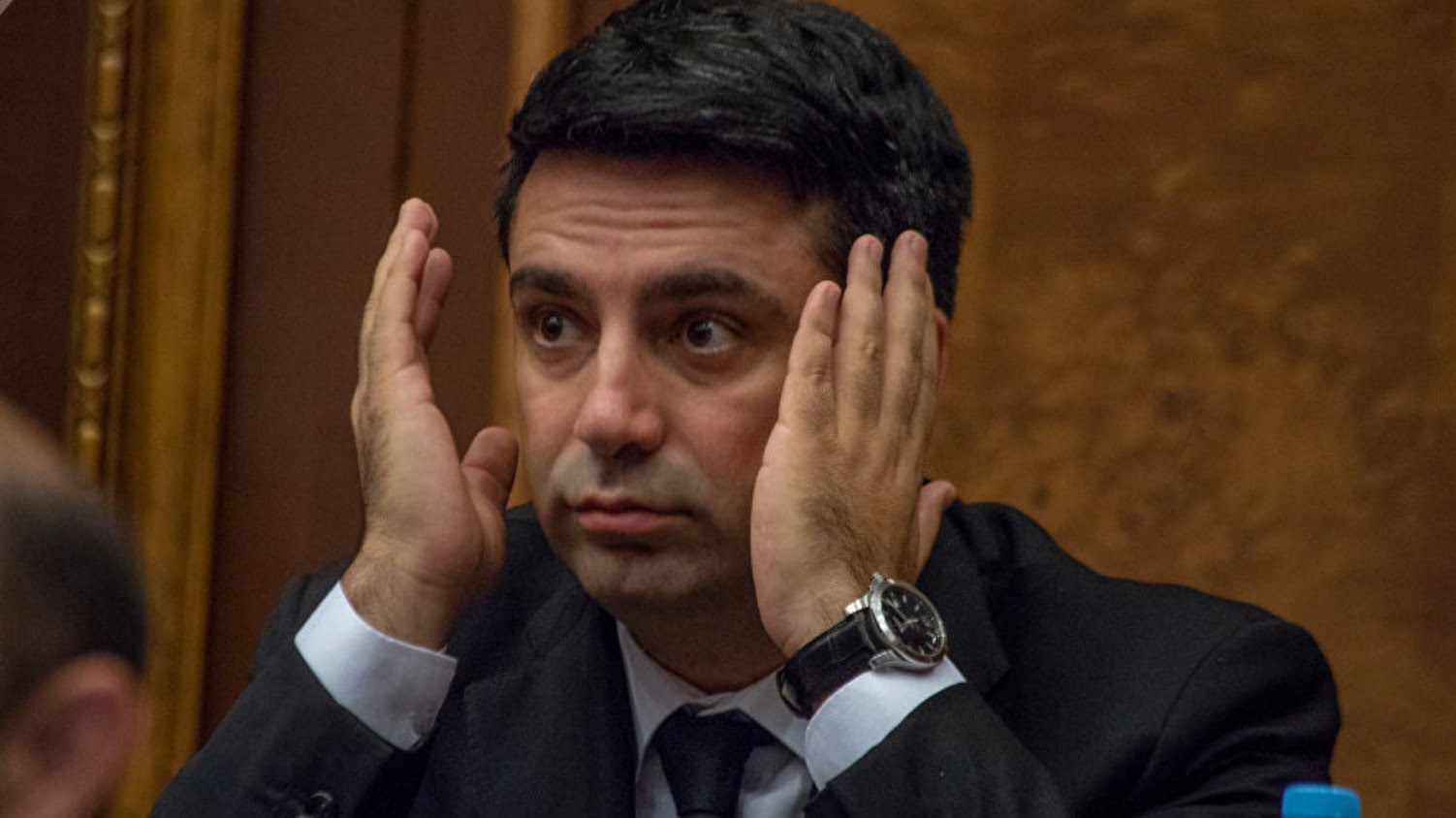 Ալեն Սիմոնյանն ու իր եղբայրը կապ չունեն շահած մրցույթի հետ․ հերքում