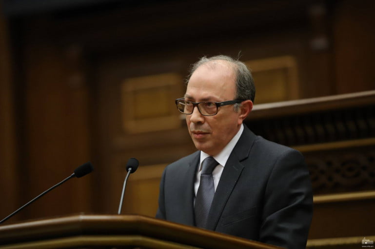 Միջազգային ճնշումը գերիների հարցով օրեցօր աճում է, կարծես թե այս հարցի վերաբերյալ կա միջազգային կոնսեսուս