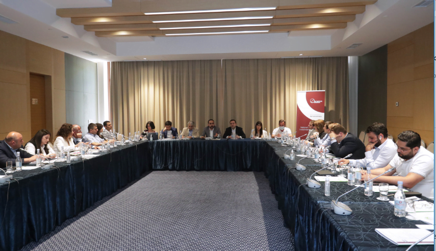 Տիգրան Ավինյանը հանդիպել է գործարարների հետ