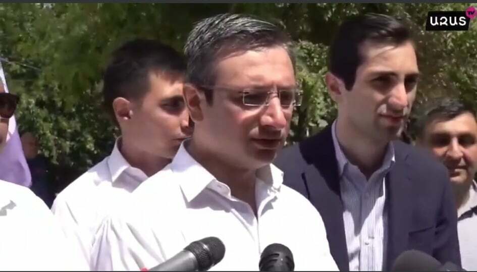 Քաղաքացիների ձեռքին փող չկա, տնտեսական կոլապս է․ Գորգիսյան