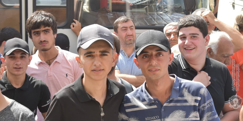 Ծառայության են մեկնում նորակոչիկները