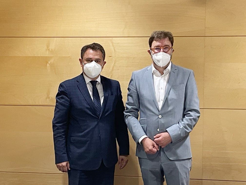 Չոբանյանը Բարսելոնայում հանդիպել է Ֆինլանդիայի տրանսպորտի և հաղորդակցության նախարարի հետ