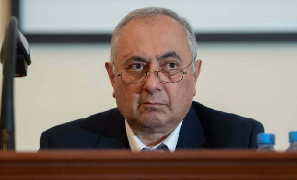 Արմեն Չարչյանը վերցնելու է պատգամավորական մանդատը․ Վարդևանյան