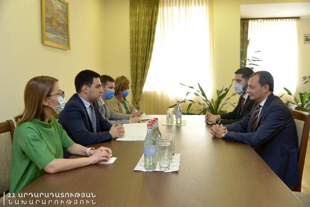 Ռուստամ Բադասյանն ընդունել է Հայաստանում Իտալիայի դեսպանին