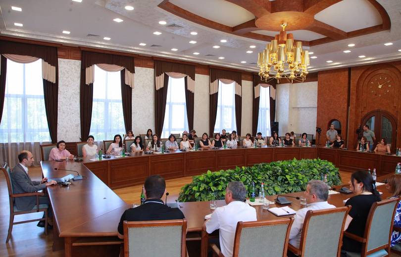 Եկել է ժամանակը մեկտեղելու բոլորի ներուժը. հանդիպում Արցախի պետական նախարարի մոտ