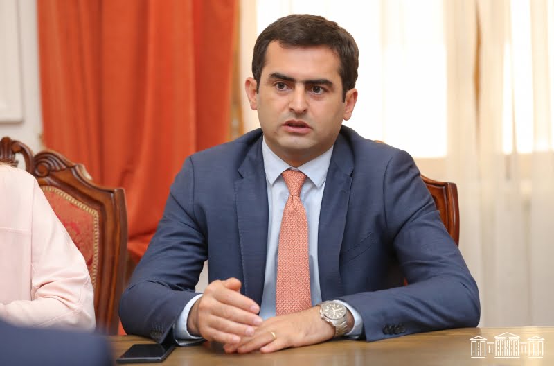 ԱԺ նախագահը իր պարտականությունների ժամանակավոր կատարումը հանձնարարել է Հակոբ Արշակյանին