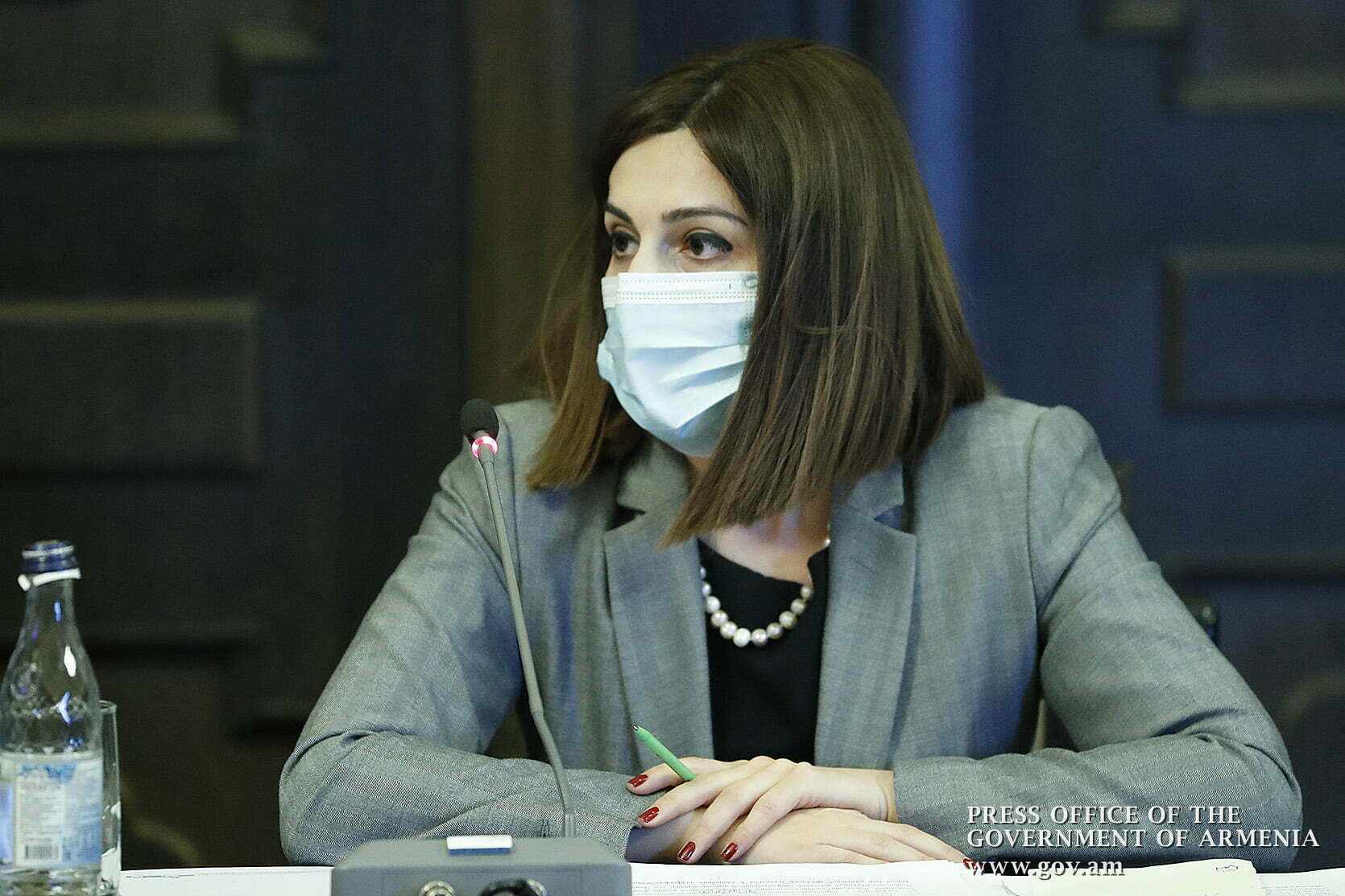 Քովիդով բուժվողների համար նախատեսված մահճակալների 85 տոկոսն արդեն զբաղված է․ Ավանեսյան