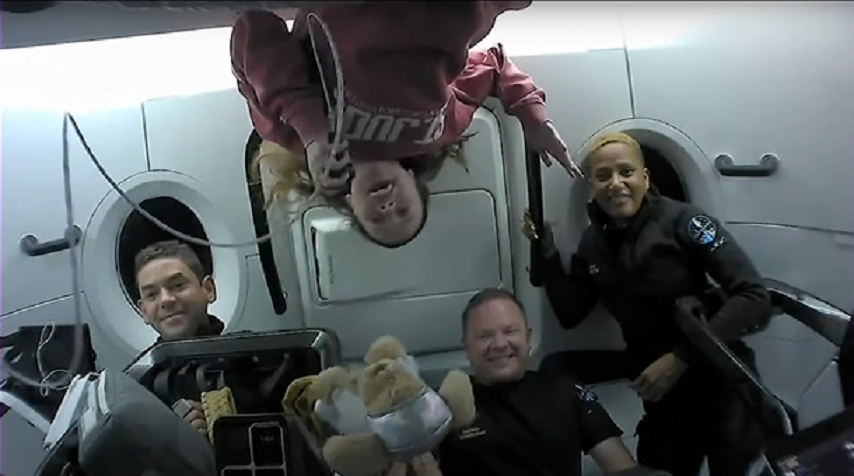 SpaceX- ի զբոսաշրջիկները վերադարձել են Երկիր