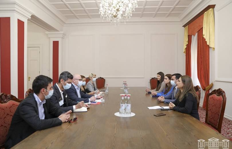 Հակոբ Արշակյանն ընդունել է Միջազգային հանրապետական ինստիտուտի տնօրենին