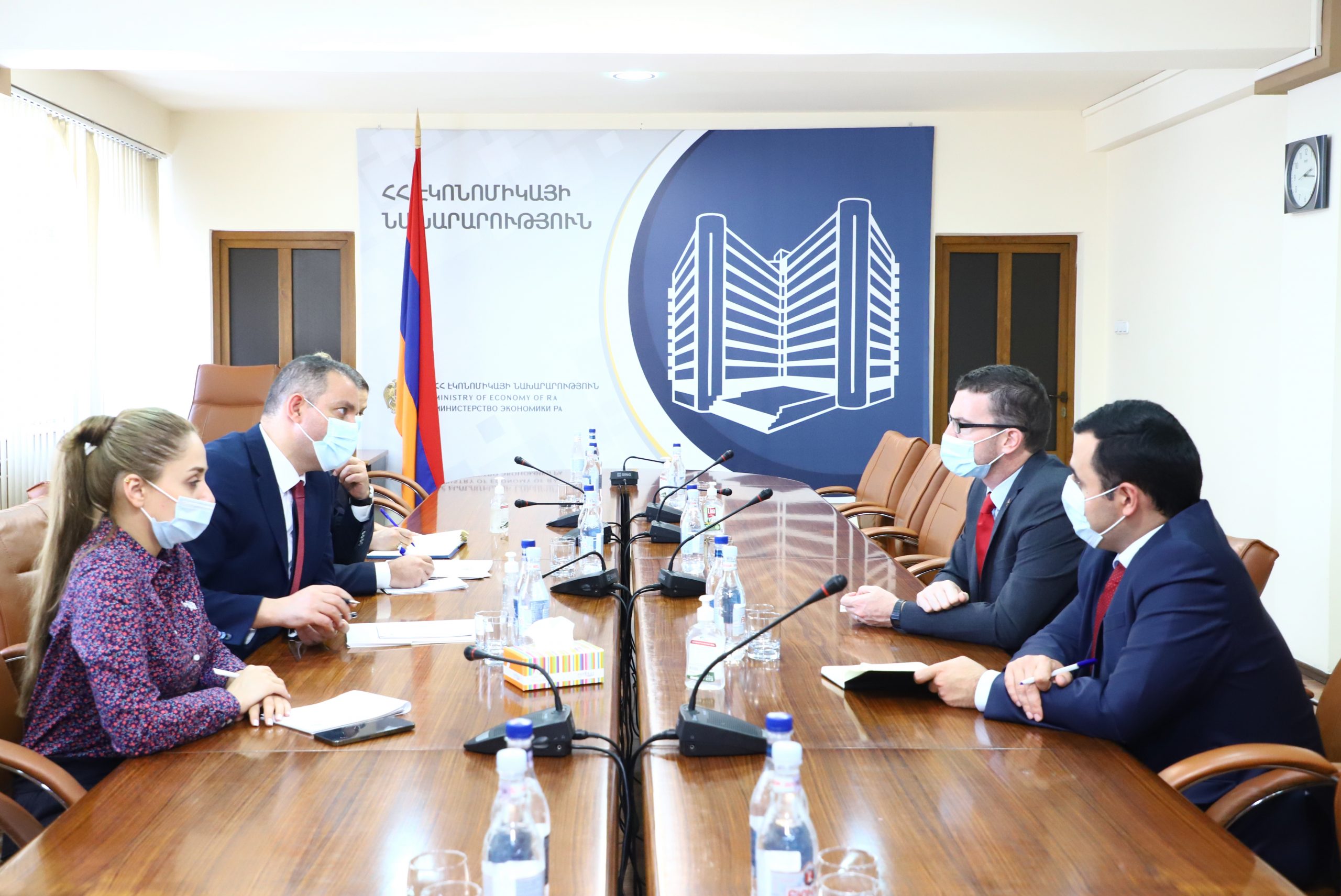 Վահան Քերոբյանը Հայաստանում Մեծ Բրիտանիայի դեսպանի հետ քննարկել է համագործակցության ուղղությունները