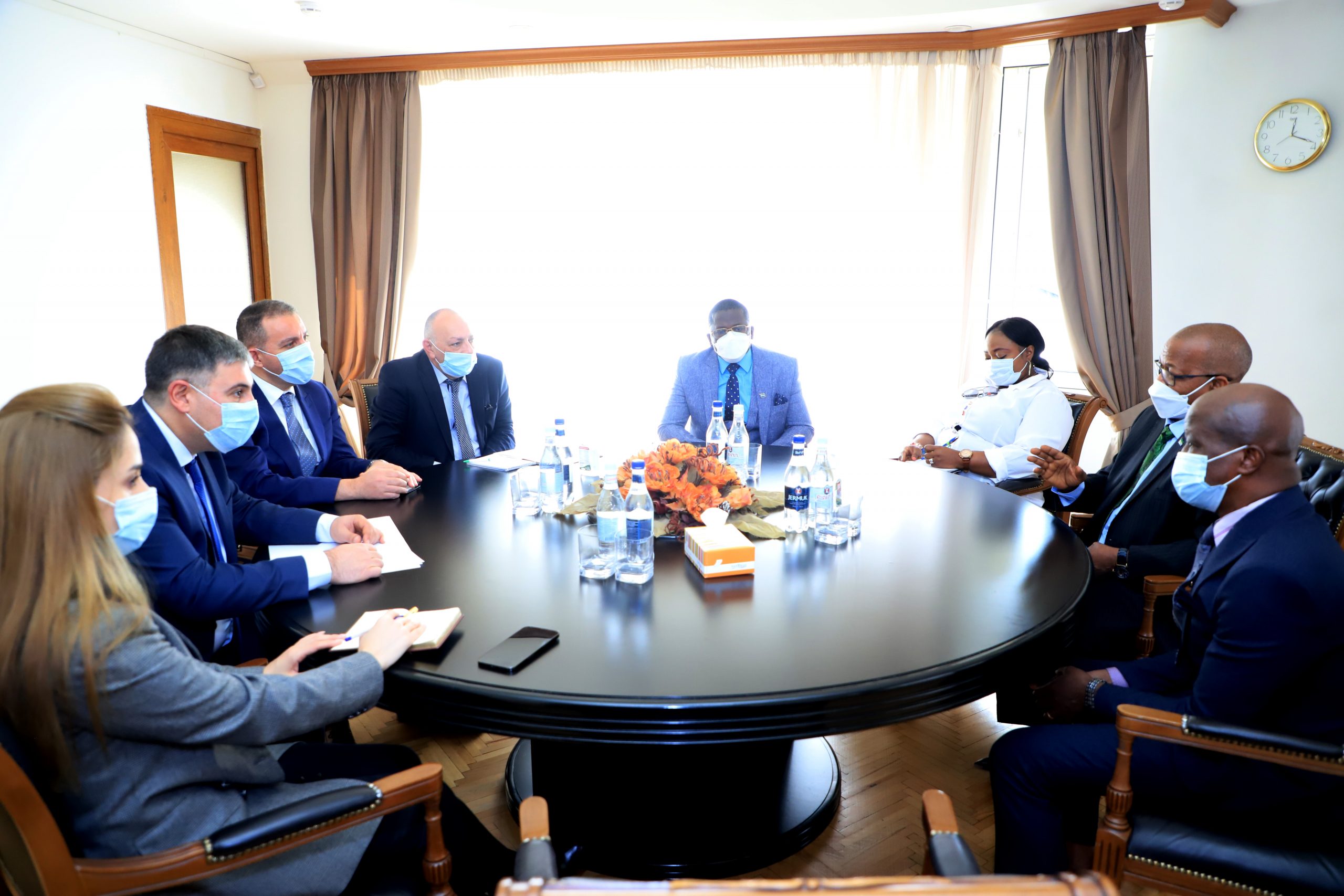 Վահան Քերոբյանն ընդունել է ՀՀ-ում Սիերա Լեոնեի նորանշանակ դեսպանին