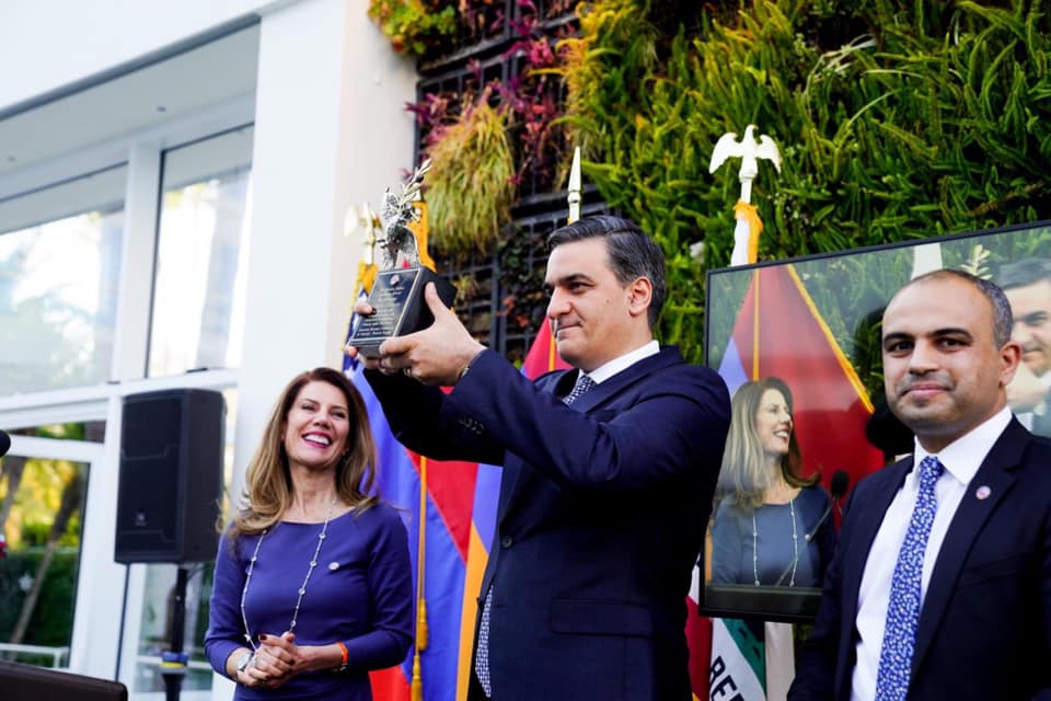 Թաթոյանը՝ Մարդու իրավունքների չեմպիոն․ ՄԻՊ-ը ստացել է Human Rights Champion մրցանակը (ՏԵՍԱՆՅՈւԹ)