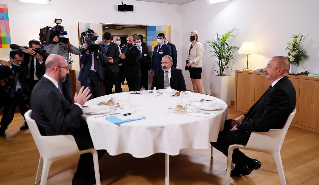 Եթե չենք կարողանում Եվրոպայից հաղթաթղթերով վերադառնալ, դա կարող է էժան չարժենալ․ Այվազյան