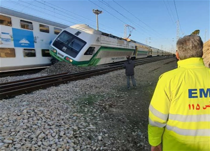 Իրանում ուղևորատար գնացքներ են բախվել․ կան տասնյակ տուժածներ