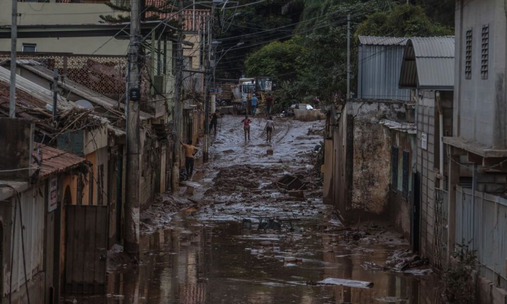 Բրազիլիայում հորդառատ անձրևների հետևանքով բնակելի շենքեր են փլուզվել․ կան զոհեր (ՏԵՍԱՆՅՈւԹ)