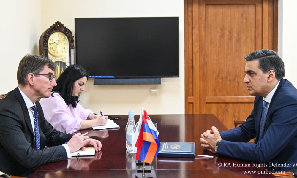 Թաթոյանն ընդունել է Նիդերլանդների դեսպանին