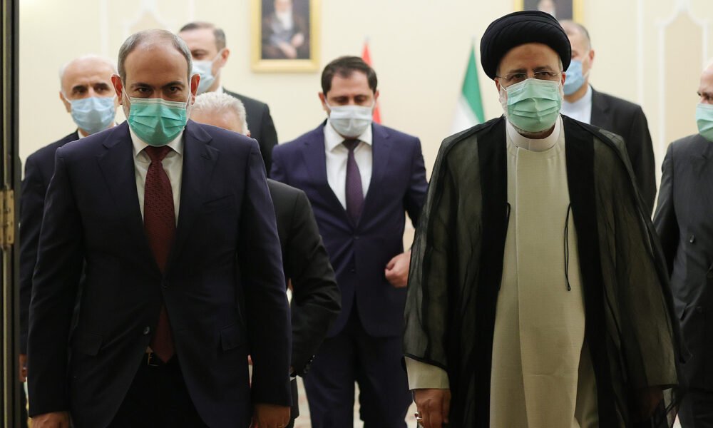 Փաշինյանը շնորհավորել է Իրանի գերագույն առաջնորդին ու նախագահին