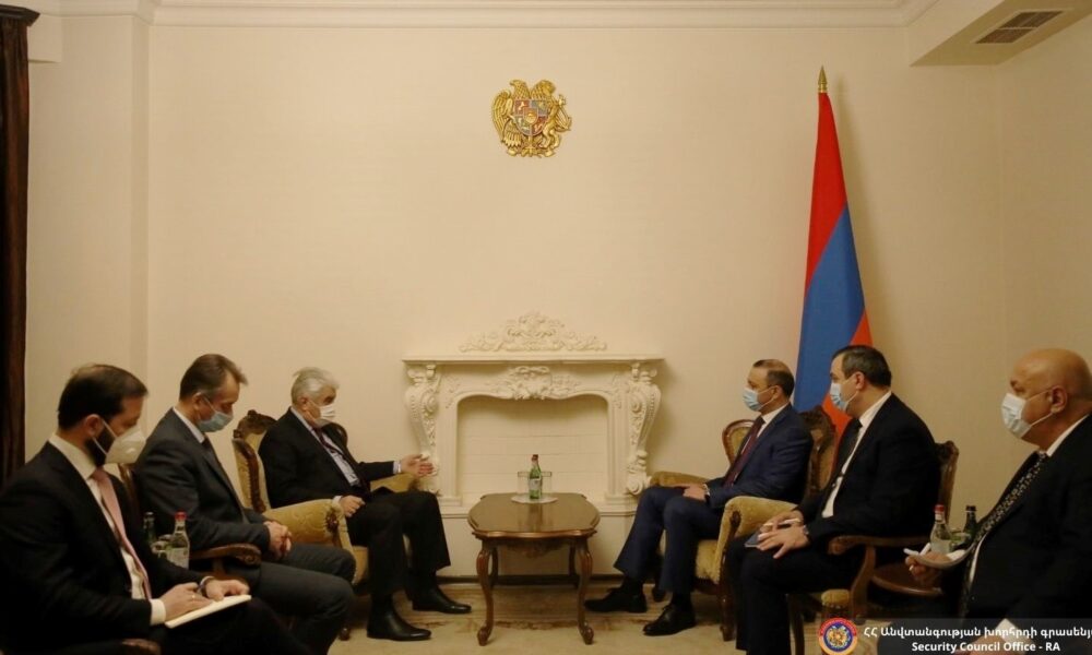 Արմեն Գրիգորյանն ընդունել է Ռուսաստանի ԱԽ քարտուղարի տեղակալին