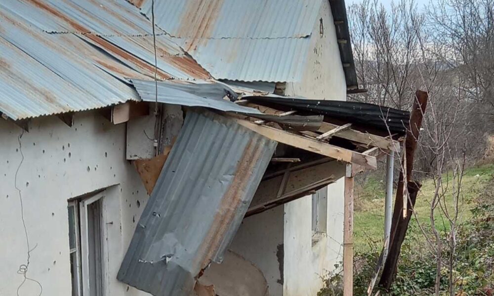 Ադրբեջանական կողմի արձակված արկը պայթել էր համայնքին պատկանող շինության բակում