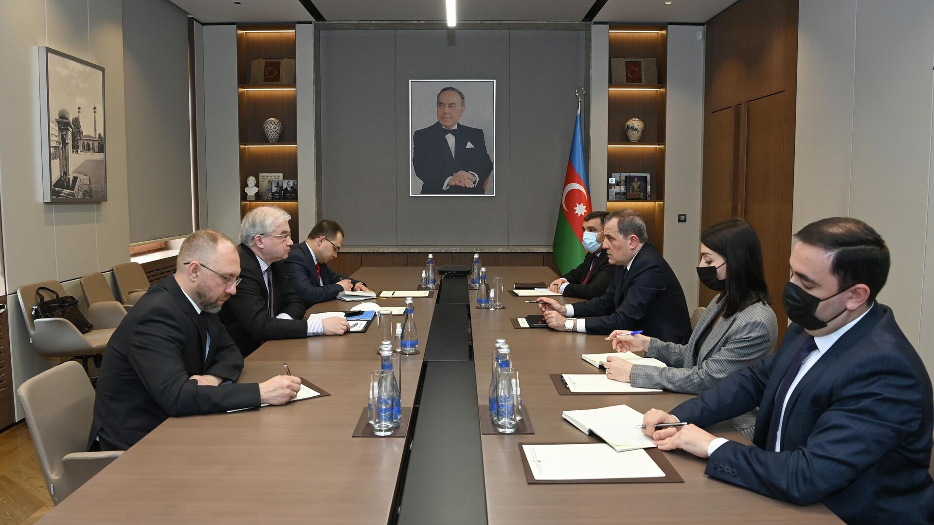 Խովաևը Բաքվում հանդիպել է Բայրամովի հետ․ քննարկվել է հաղորդակցությունների բացումն ու սահմանազատումը