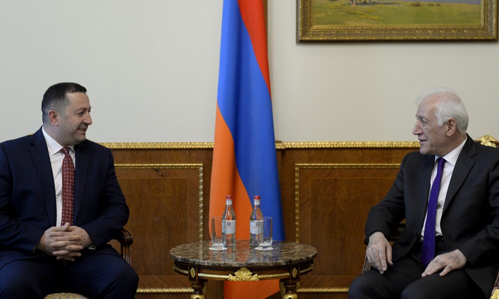 Նախագահն ընդունել է ԵՊՀ ռեկտորին (ՏԵՍԱՆՅՈւԹ)