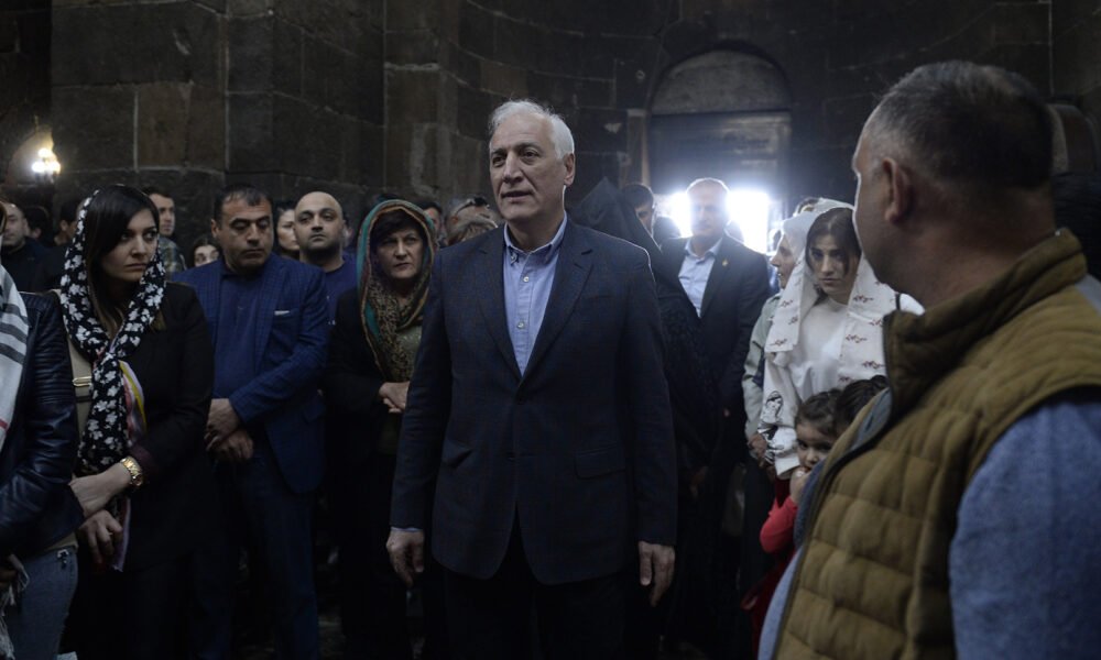 Այսօր Սուրբ Զատիկն է․ նախագահի շնորհավորանքը