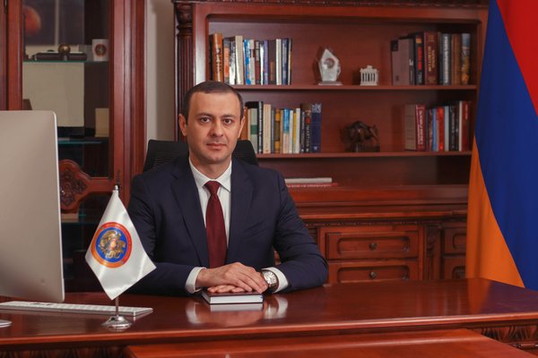 ԱԽ քարտուղար Արմեն Գրիգորյանը Չաթամ Հաուսում հանդիպել է Լոնդոնի փորձագիտական համայնքի ներկայացուցիչների հետ