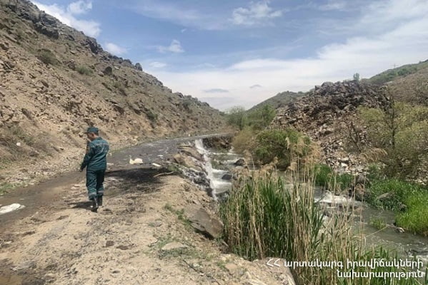 Հրազդան գետը հունից դուրս է եկել․ տեղի է ունեցել հողաշերտի փլվածք (ՏԵՍԱՆՅՈՒԹ)