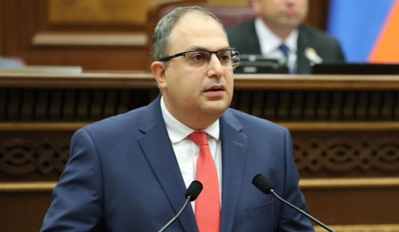 Թաքնվում են անձեռնմխելիության և խորհրդարանական արտոնությունների ներքո. Վլադիմիր Վարդանյան