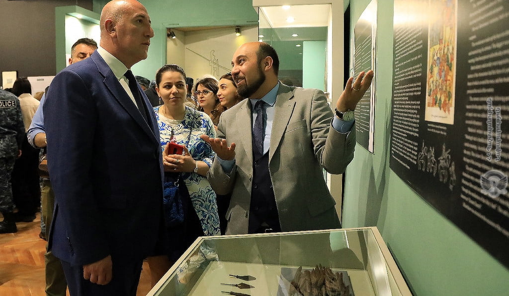 Զենք․ պայքար և մշակույթ խորագրով ցուցահանդես` Պատմության թանգարանում