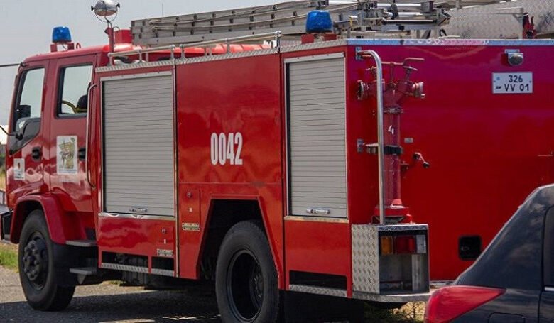 Էջմիածնի Բաղրամյան փողոցի շենքերից մեկի բակում ավտոմեքենա է այրվել