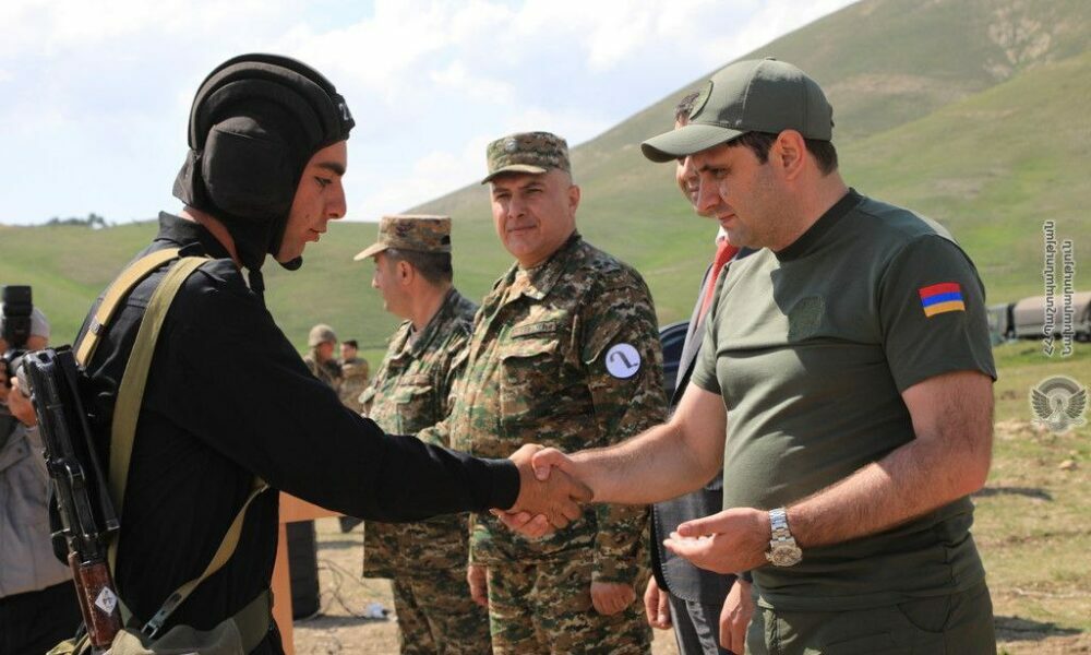 Սուրեն Պապիկյանն այցելել է  2-րդ բանակային զորամիավորում (ՏԵՍԱՆՅՈՒԹ)