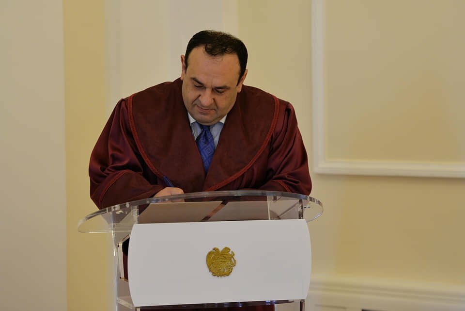 ՀՀ  նախագահի նստավայրում կայացել է Վճռաբեկ դատարանի դատավորների երդման արարողությունը (ՏԵՍԱՆՅՈՒԹ)