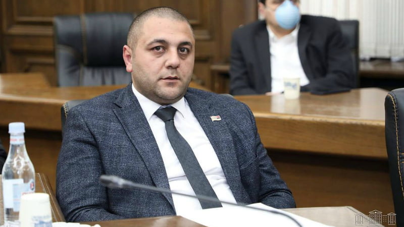 Կարեն Սարուխանյանը ստանձնեց պատգամավորական մանդատը