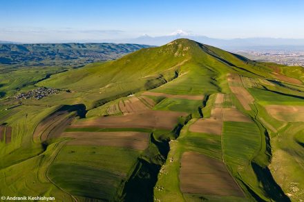Հատիս լեռն ու ամրոցը