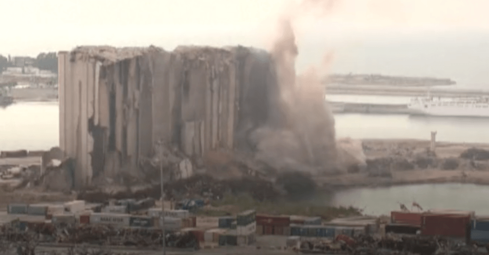 Տեսախցիկը ֆիքսել է նավահանգստի հացահատիկային պահեստի մի մասի փլուզման պահը