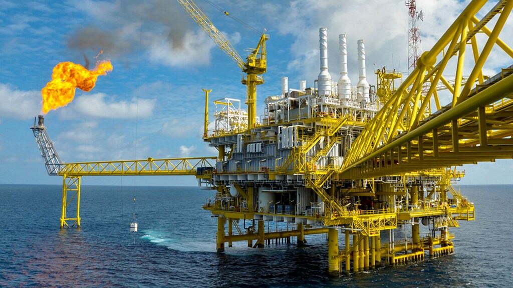 Ռուսական նավթի գների սահմանափակումն ուժի մեջ է մտնում ՝ չնայած Մոսկվայի սպառնալիքներին