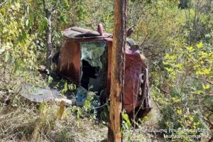 Դիլիջանի ոլորաներում Օպելը 70 մետր գլորվել է ձորը