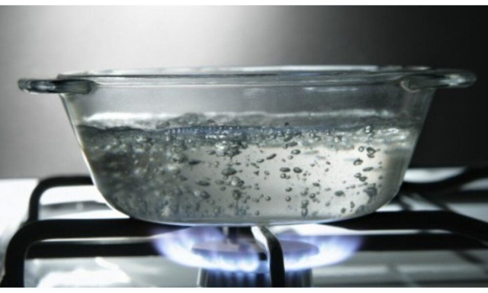 Ինչո՞ւ չի կարելի եռացրած ջուր խմել