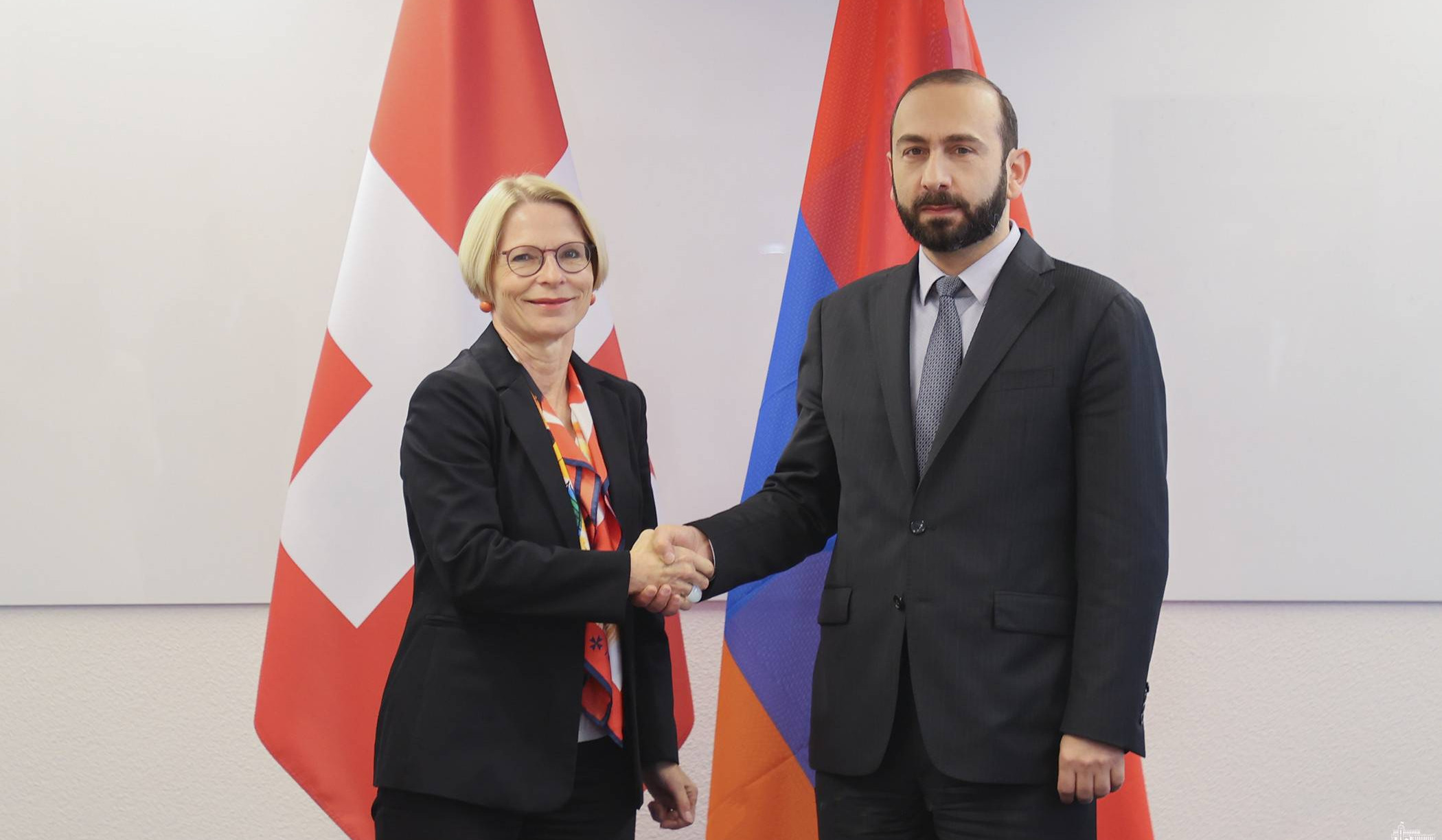 Արարատ Միրզոյանը հանդիպել է Շվեյցարիայի ԱԳ դաշնային դեպարտամենտի պետքարտուղար Լիվիա Լյոյի հետ